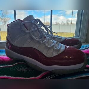 NIKE - Air Jordan 11 Retro "Cherry"